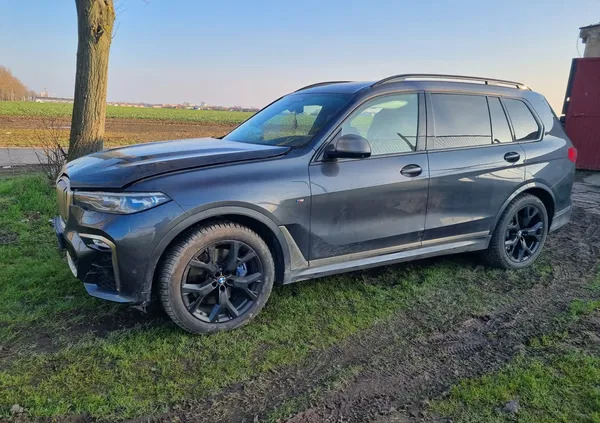 bmw x7 świętokrzyskie BMW X7 cena 275600 przebieg: 121807, rok produkcji 2019 z Poznań